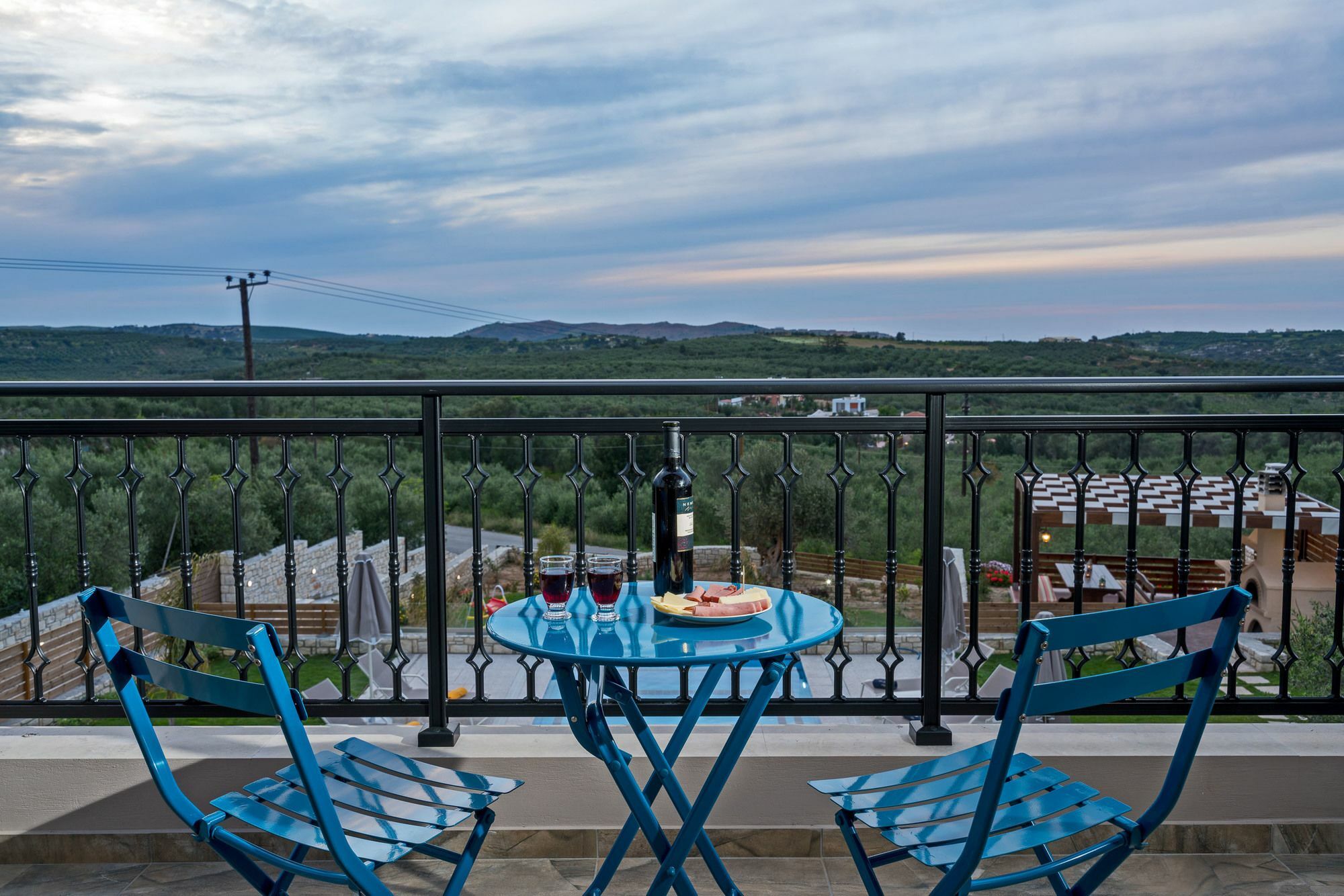 Olive Garden Perama (Crete)